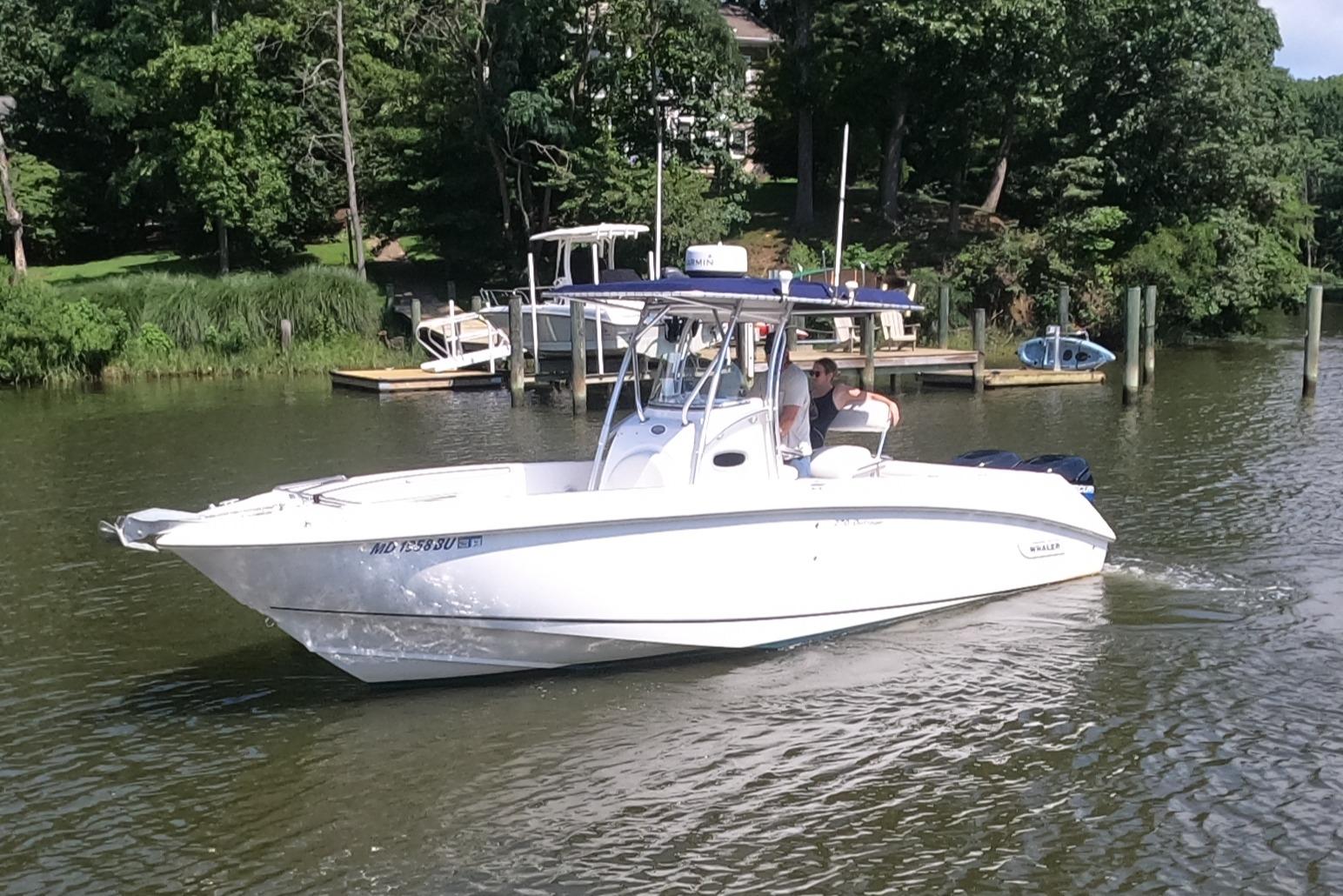2004 Boston Whaler 270 Outrage
