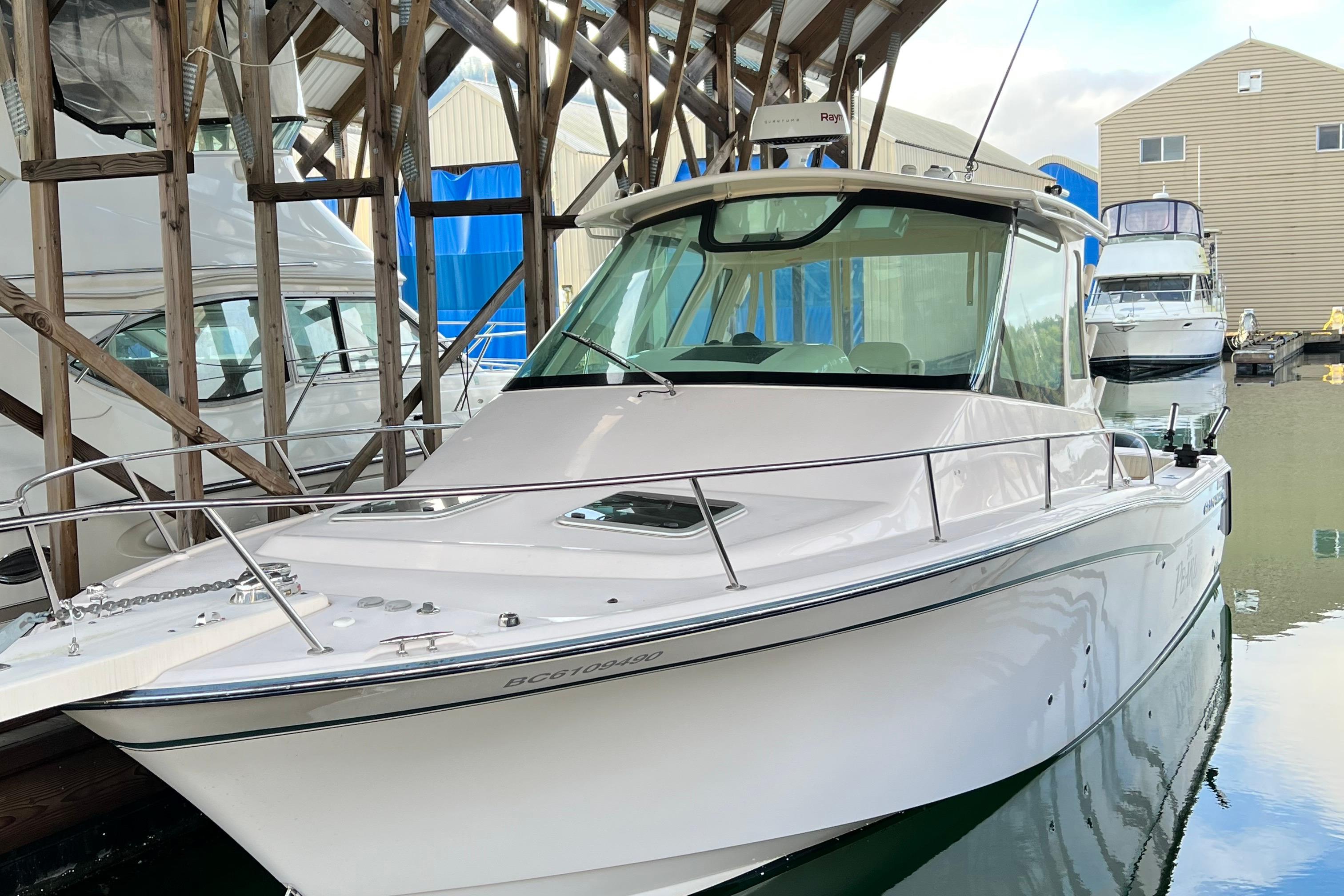 2013 Grady-White Express 330