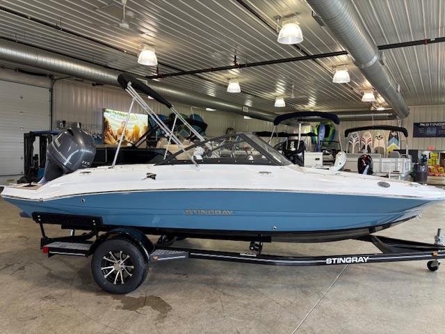 2025 Stingray 191DC DUAL CONSOLE BOWRIDER