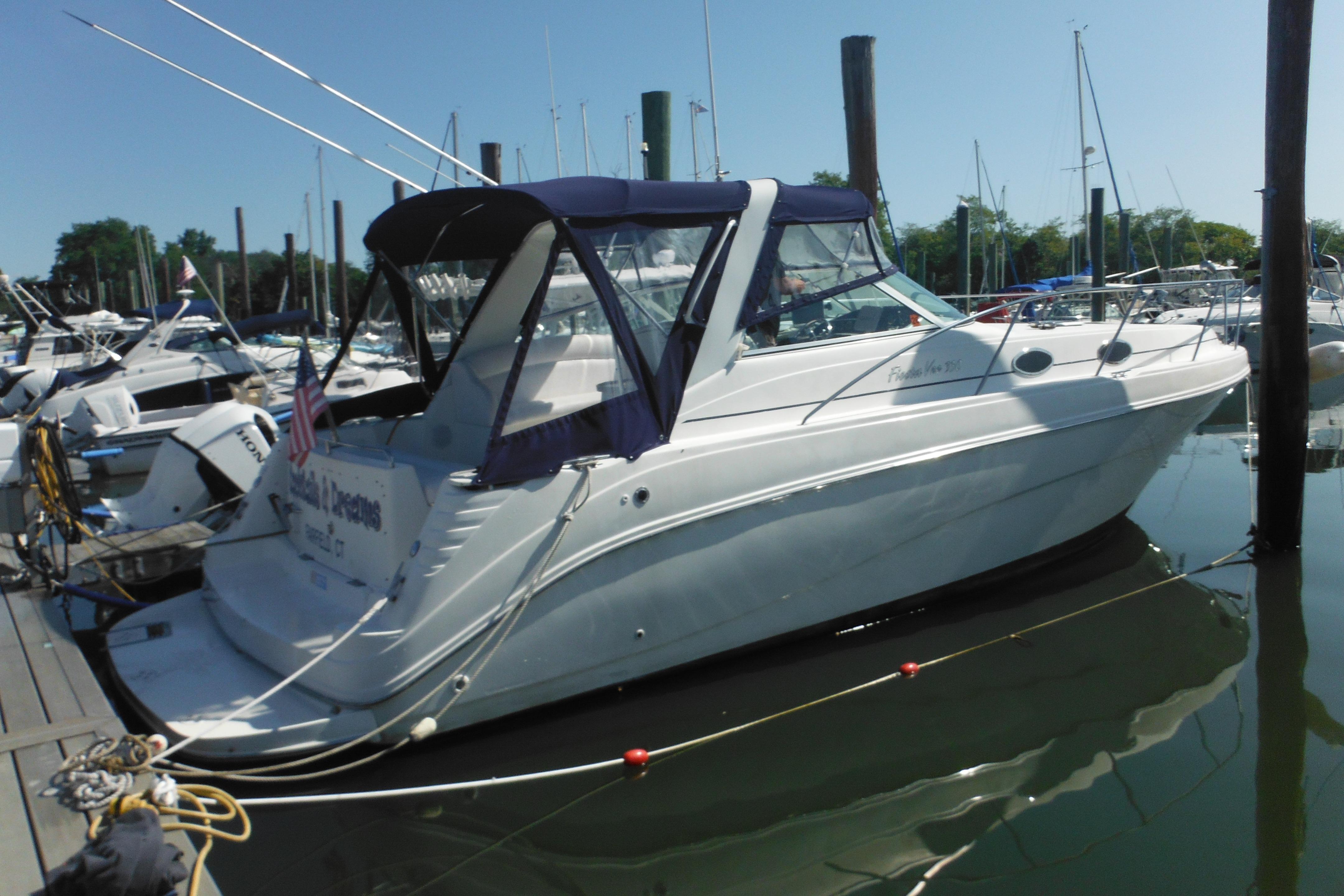 2000 Rinker 330 Fiesta Vee
