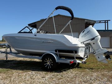 2025 Stingray 172DC