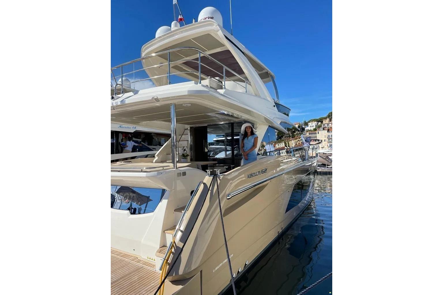 2019 Absolute F62 Fly