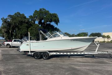 2016 Sea Hunt Escape 235 SE