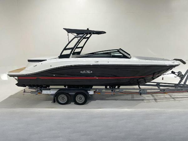 2024 Sea Ray SPX 230