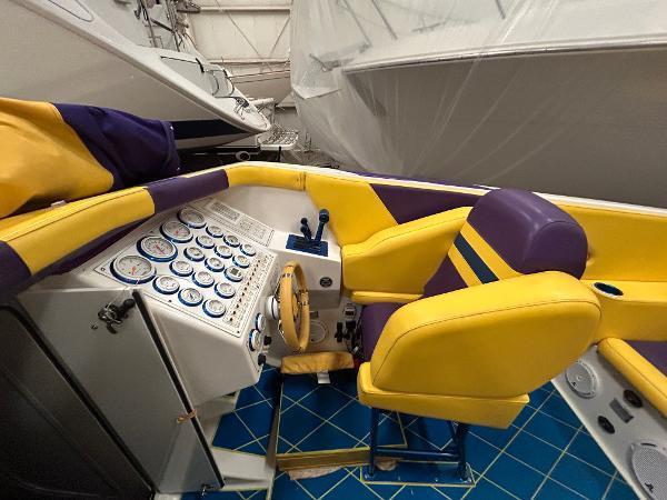 1999 Active Thunder 37 foot