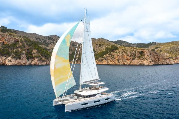 2025 Lagoon 60