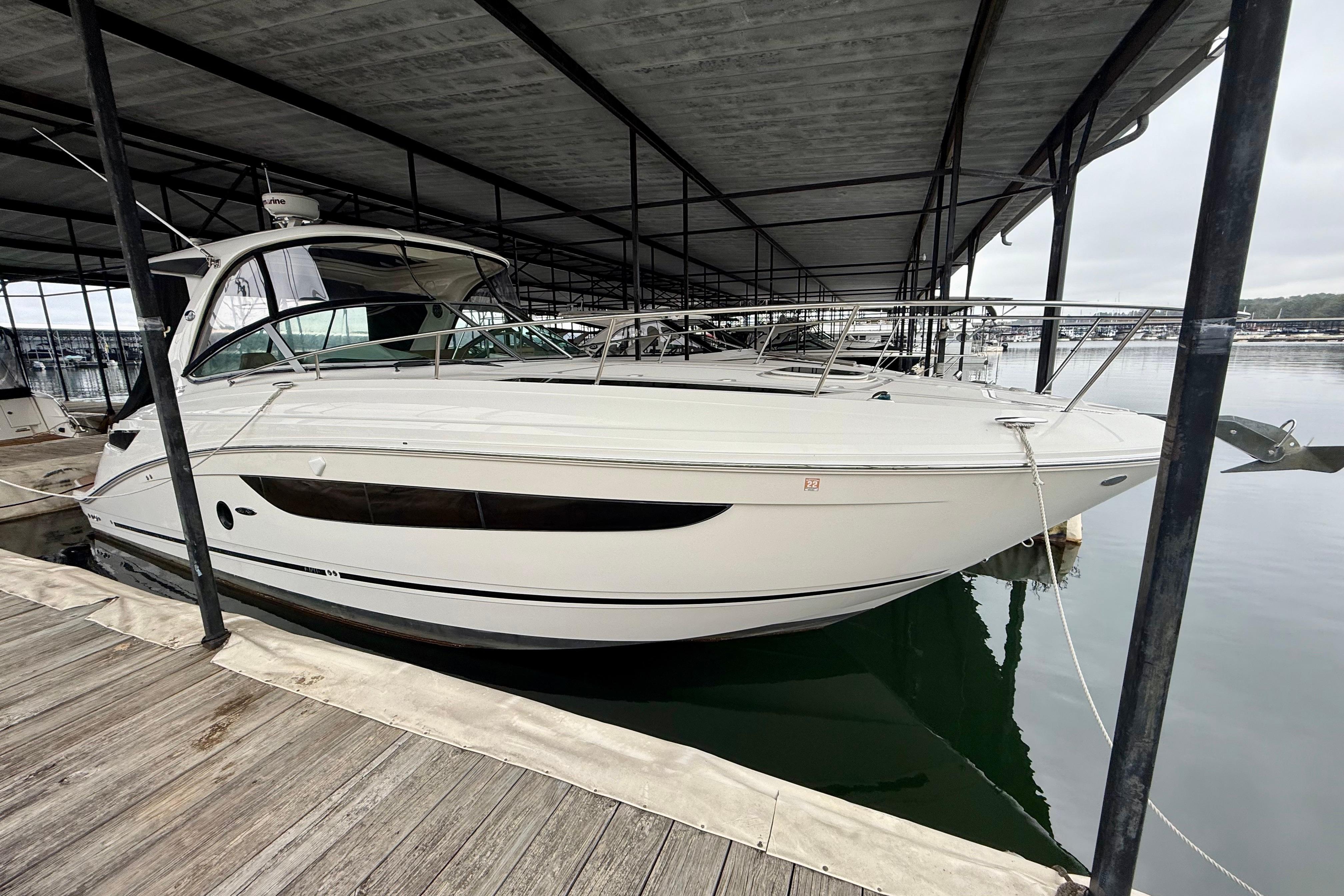 2016 Sea Ray 350 Sundancer