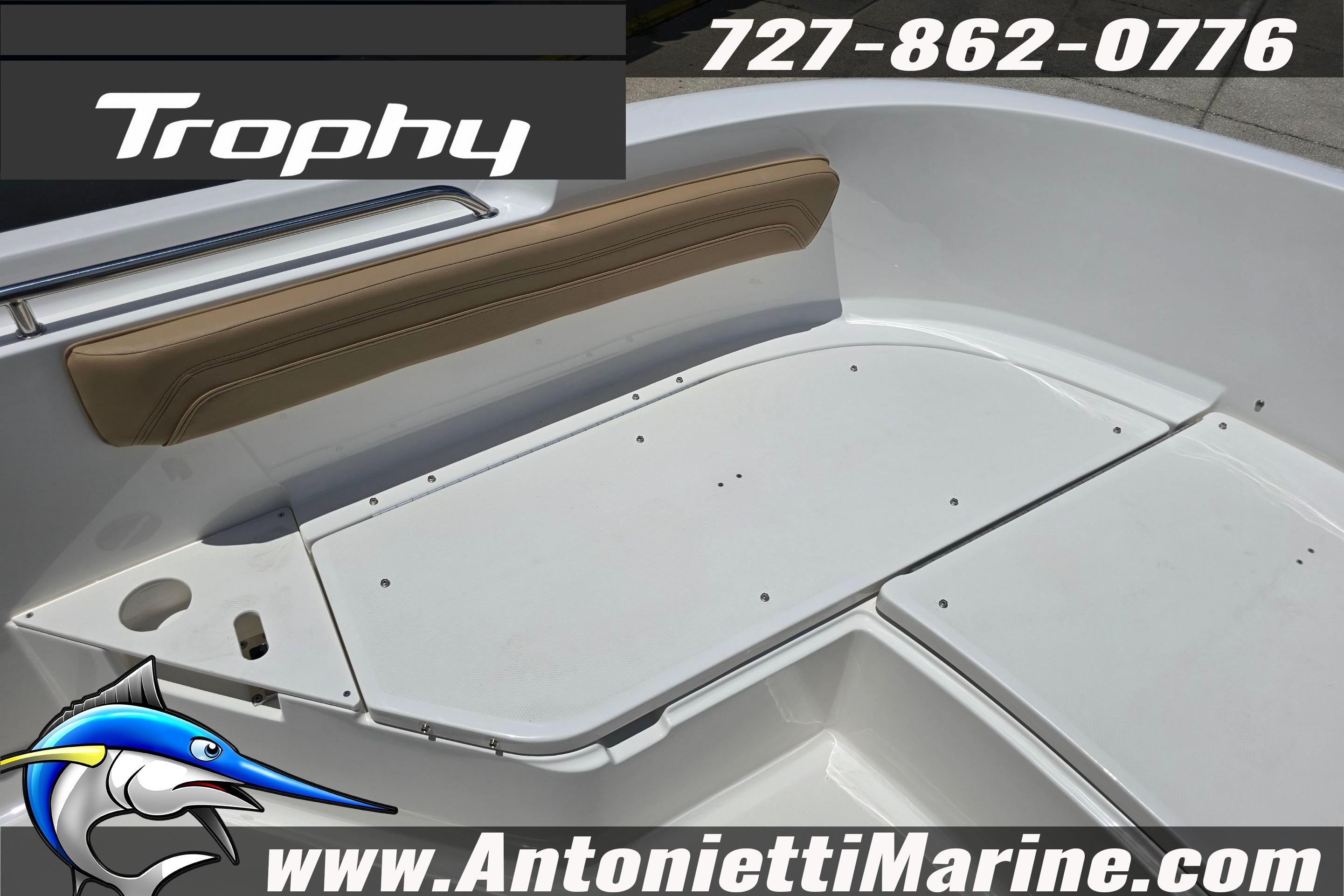 2026 Trophy T22 Center Console