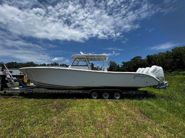 Yellowfin 42 Offshore Yellowfin 42 Offshore- Profile