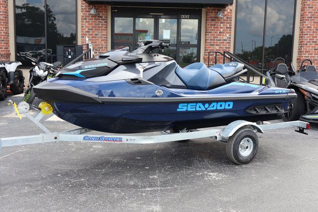Sea-Doo GTX™ 230 iBR and iDF
