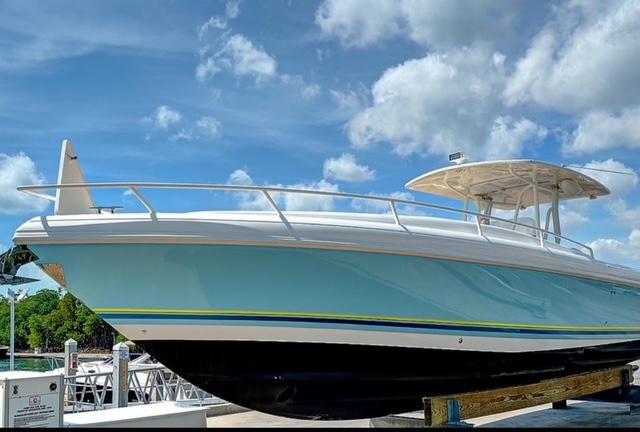 2008 Intrepid 370 Cuddy