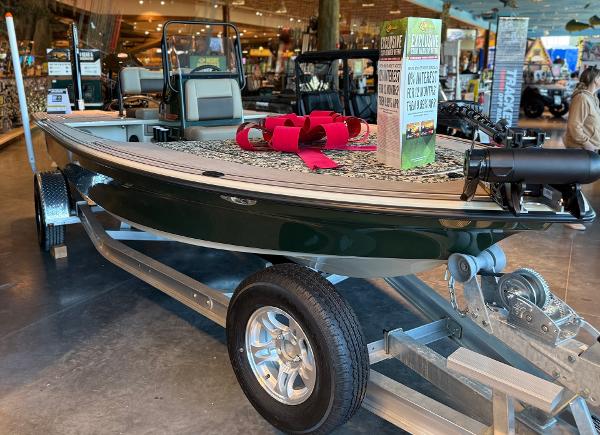 2025 Mako 18 Pro Skiff Backwater Edition