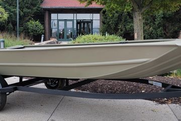 2026 Tracker Grizzly 1754 Utility