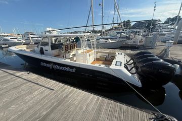 2020 Everglades 435 Center Console