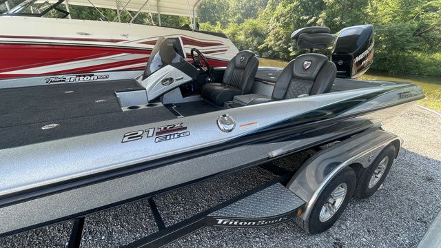 2018 Triton trx21
