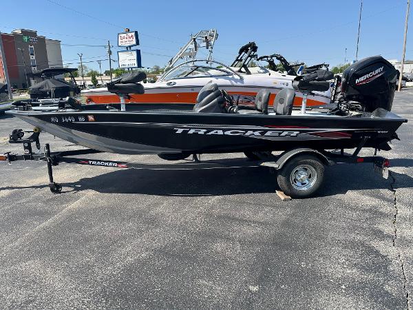 Tracker 175 Pro Team 2023 Tracker 175 Pro Team boat on trailer, parked outdoors.