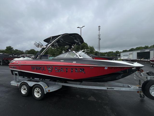 Malibu Wakesetter 23 LSV