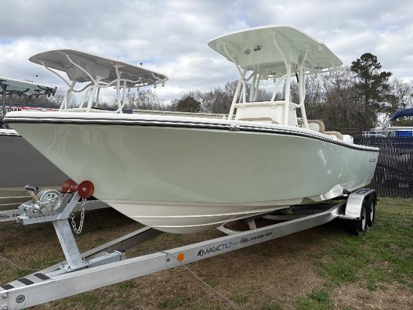 2025 Sea Born LX24 Center Console