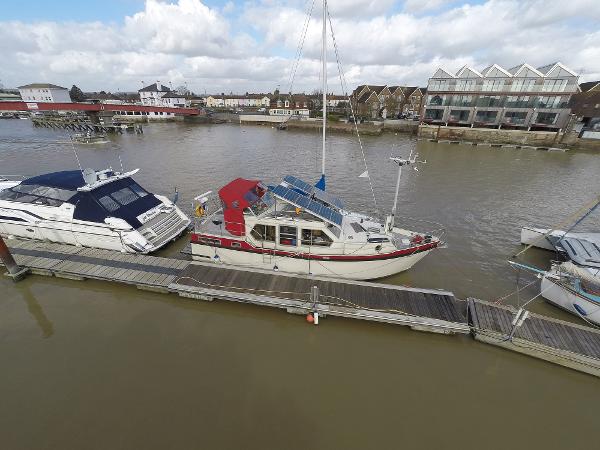 Custom 12.6m houseboat/cruiser