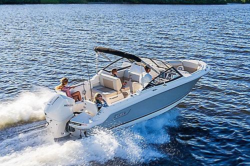 Boston Whaler 210 Vantage 2026 Boston Whaler 210 Vantage cruising on a lake with passengers enjoying the ride.