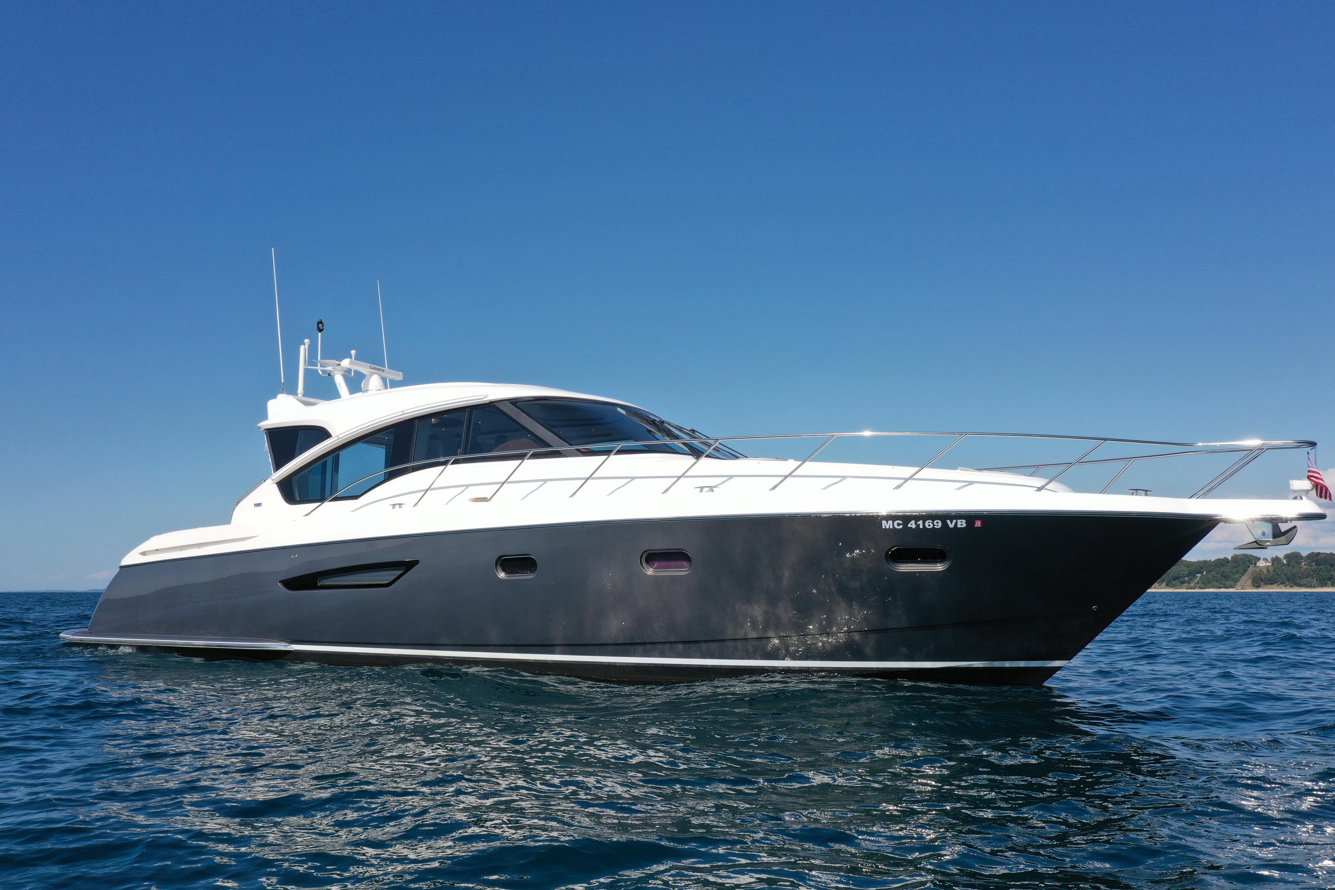 2014 Tiara Yachts 5800 Sovran