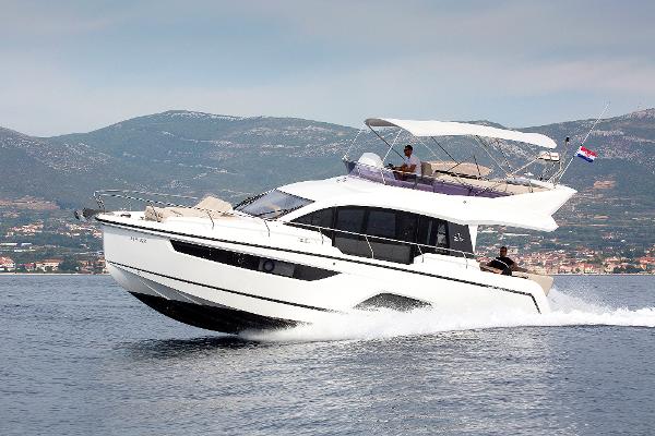 Sealine F430