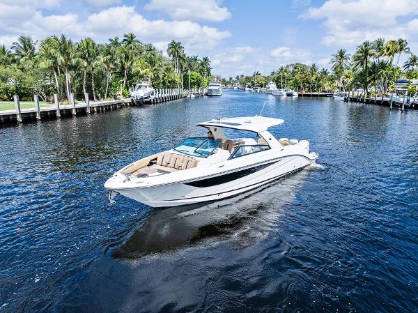 2019 Sea Ray SLX 400 Outboard
