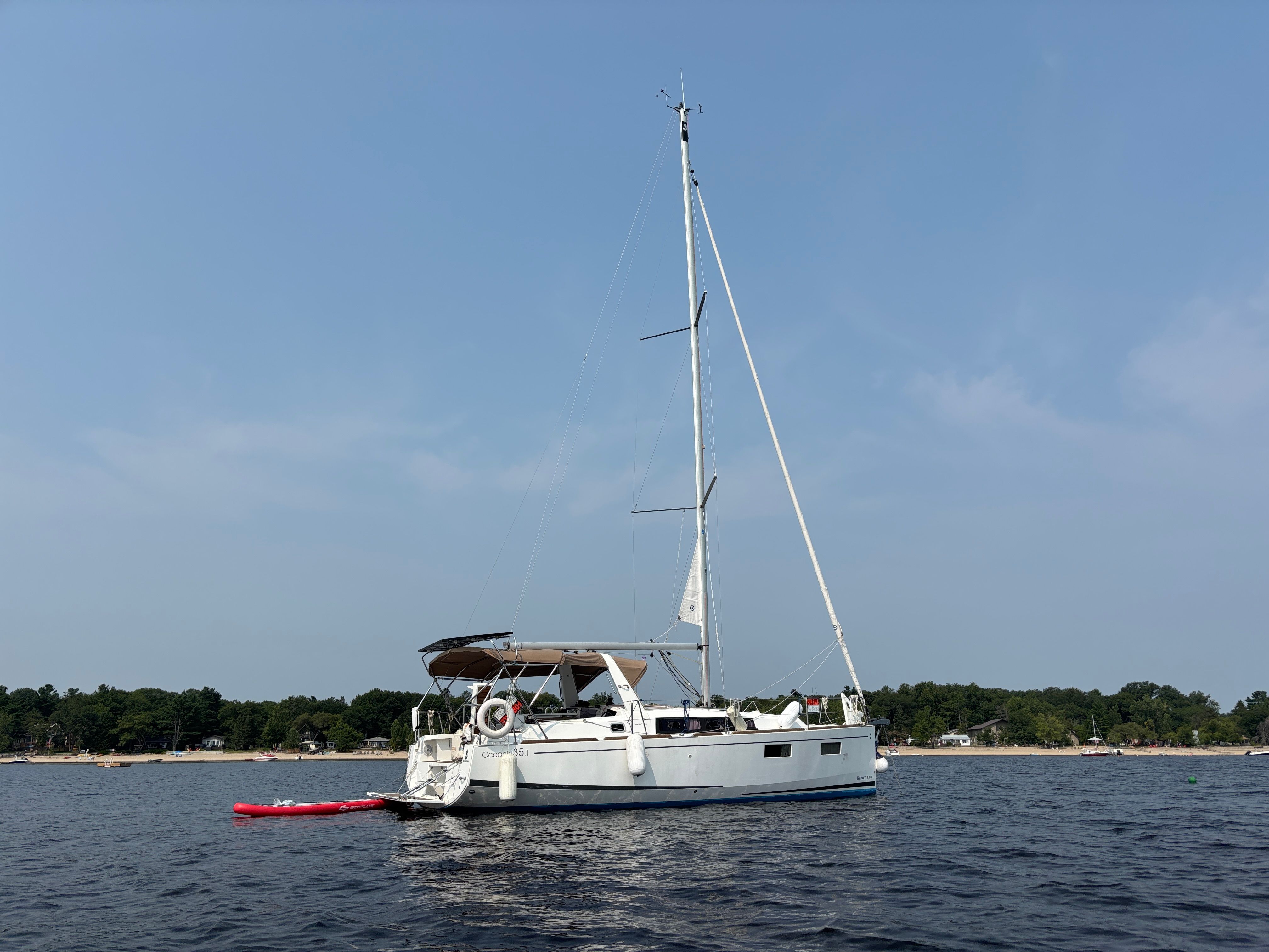 2020 Beneteau Oceanis 35.1