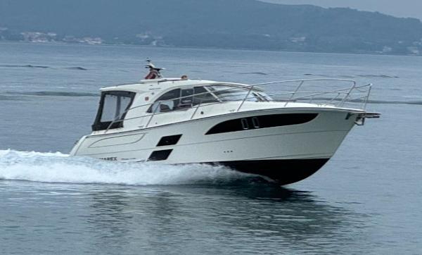 Marex 310