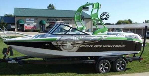 2013 Correct Craft 210 Team Edition