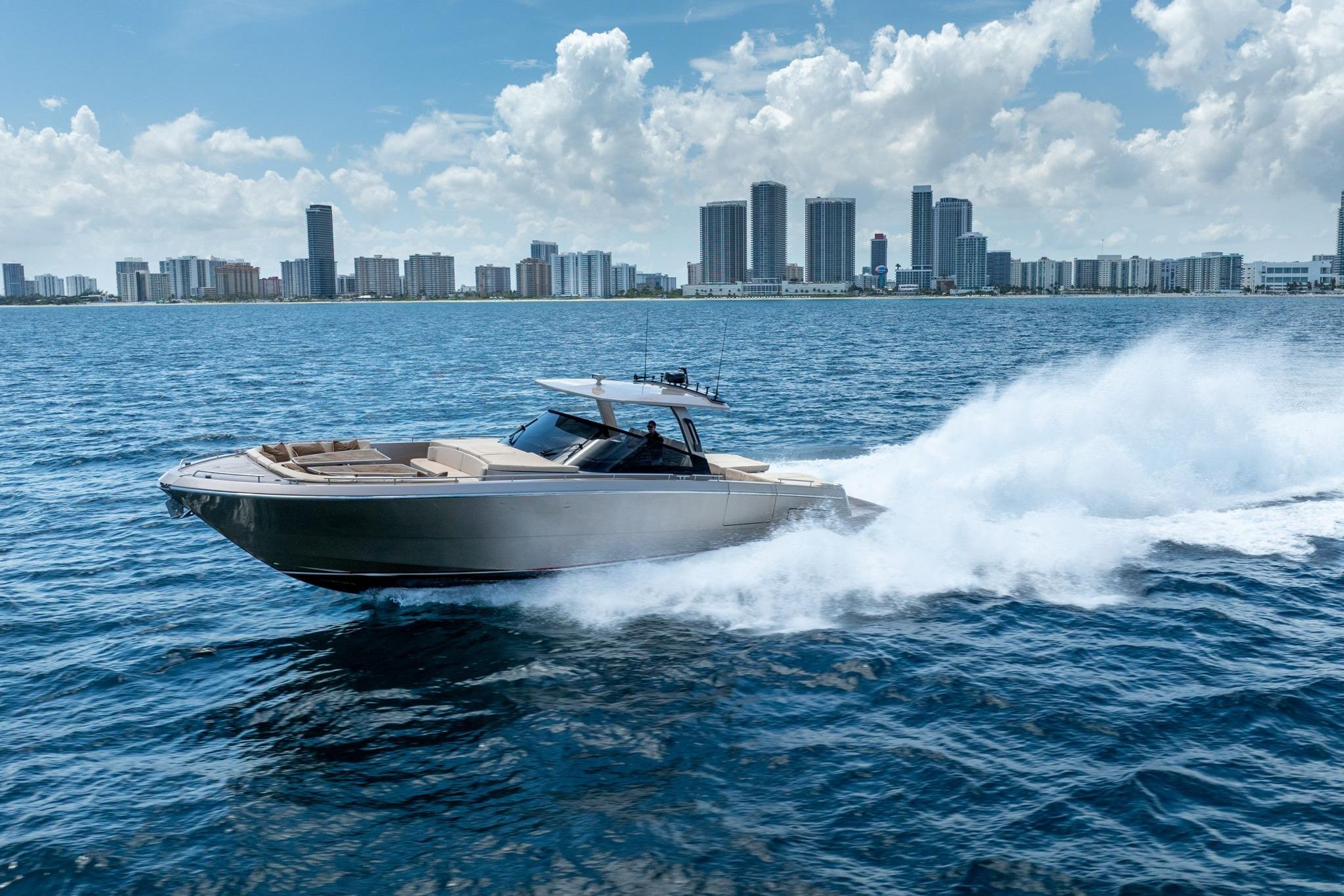 2019 CNM Continental 54