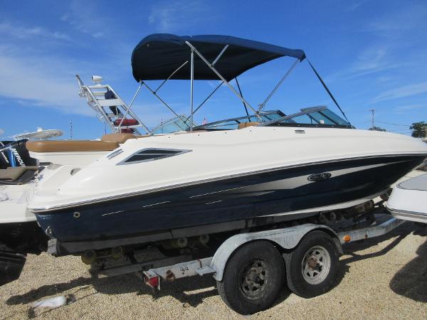 Sea Ray 240 Sundeck boats for sale - boats.com