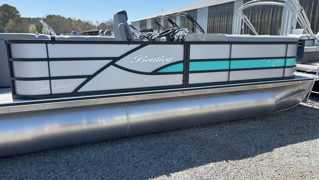 2025 Bentley Pontoons Legacy 223 Cruise