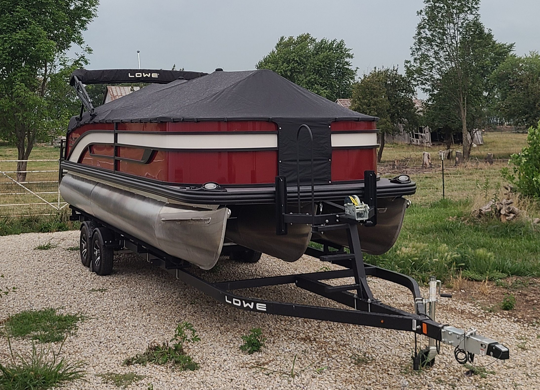 2023 Lowe Sf232