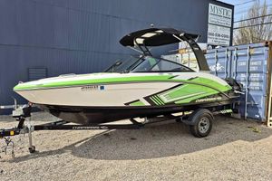 Chaparral Vortex 203 VRX 2017 Chaparral Vortex 203 VRX boat on trailer, featuring green and white design.