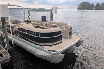 2012 Bennington 2574 GCW