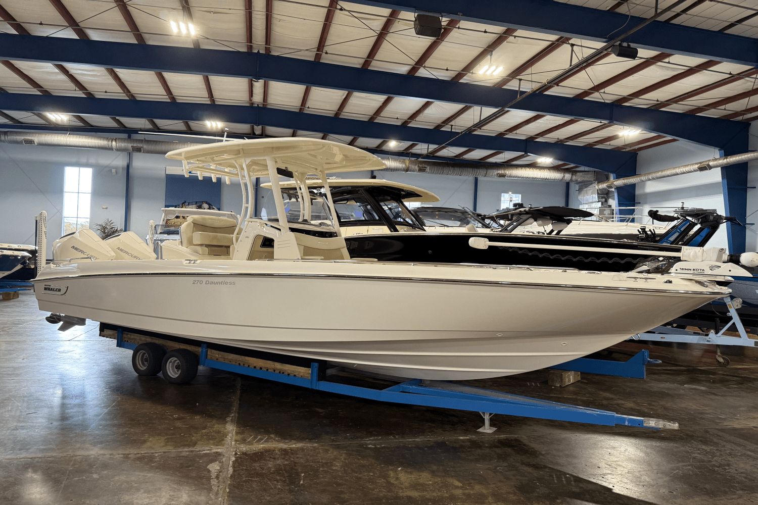 2019 Boston Whaler 270 Dauntless