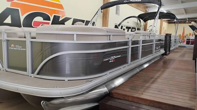 2025 Sun Tracker PARTY BARGE® 22 RF XP3