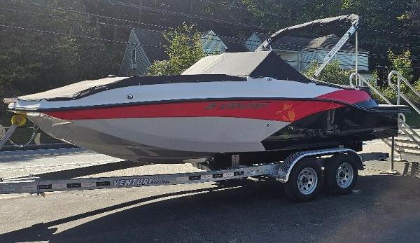2025 Starcraft SVX 210 DC