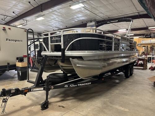 2025 Sun Tracker Sportfish 24 XP3
