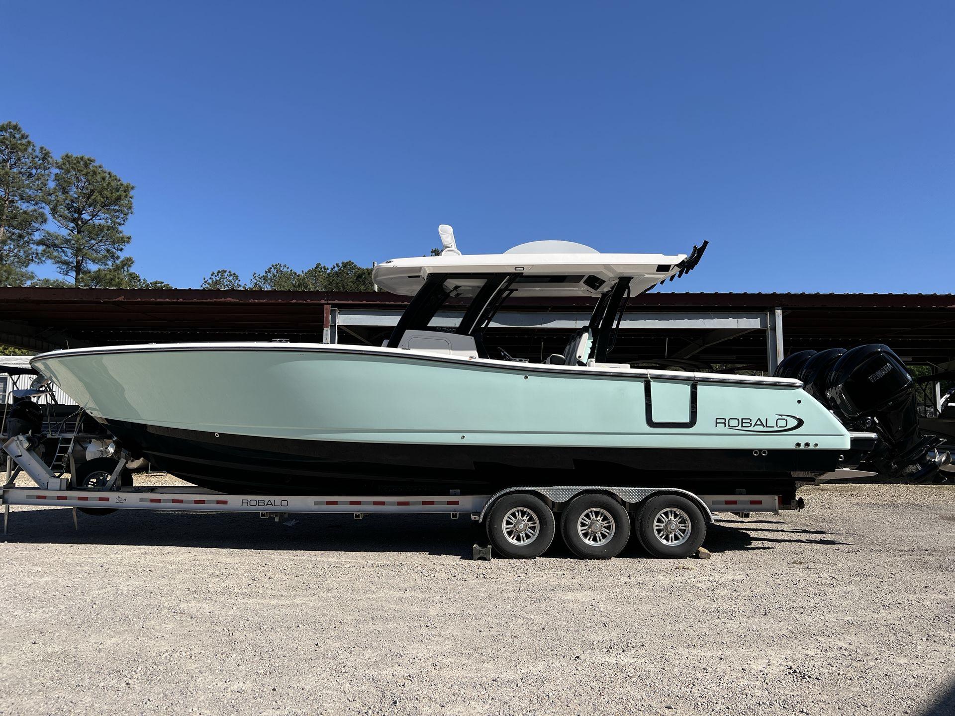 2023 Robalo 360 CC