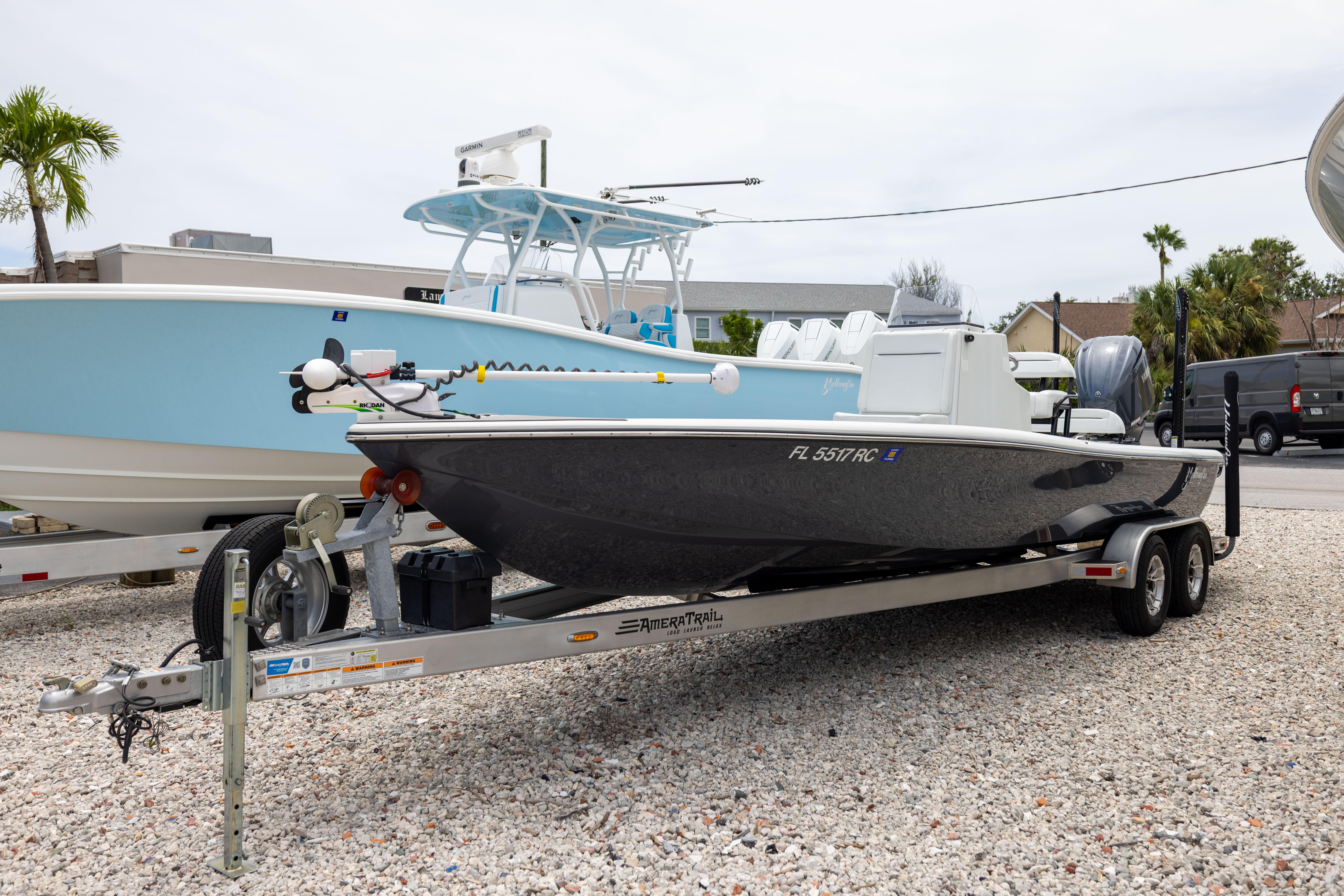 2016 Yellowfin 24 Bay