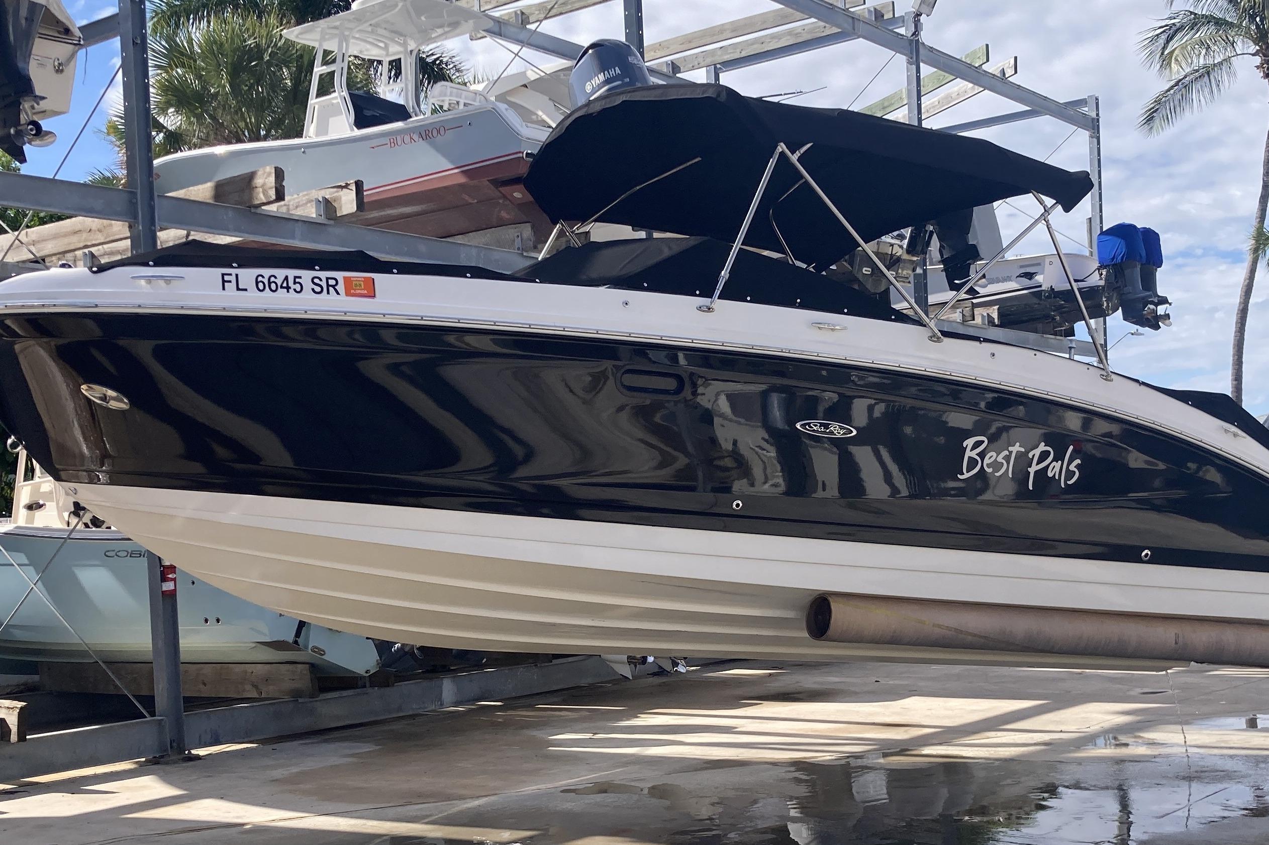2020 Sea Ray SDX 270 Outboard