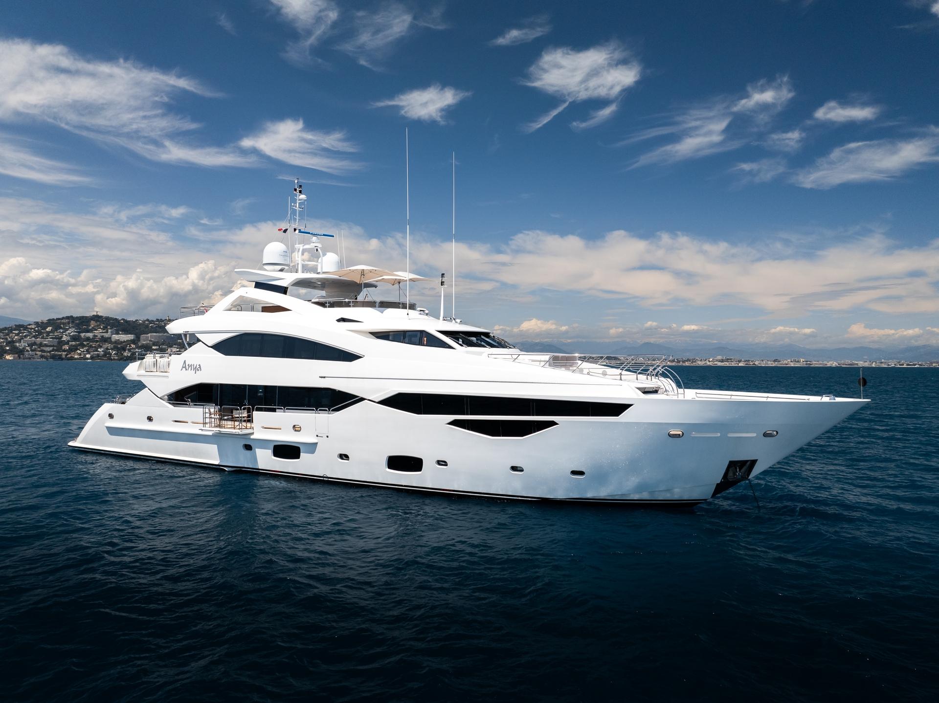 2015 Sunseeker 131