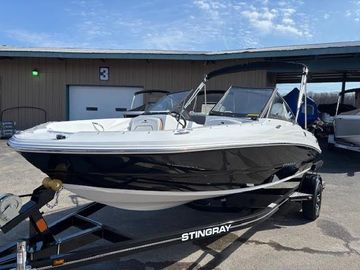 2025 Stingray 191DC DUAL CONSOLE BOWRIDER