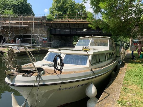 1974 Marine Projects Princess 32