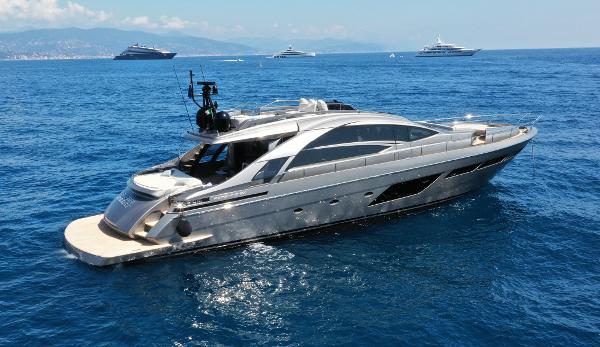 Pershing 8X