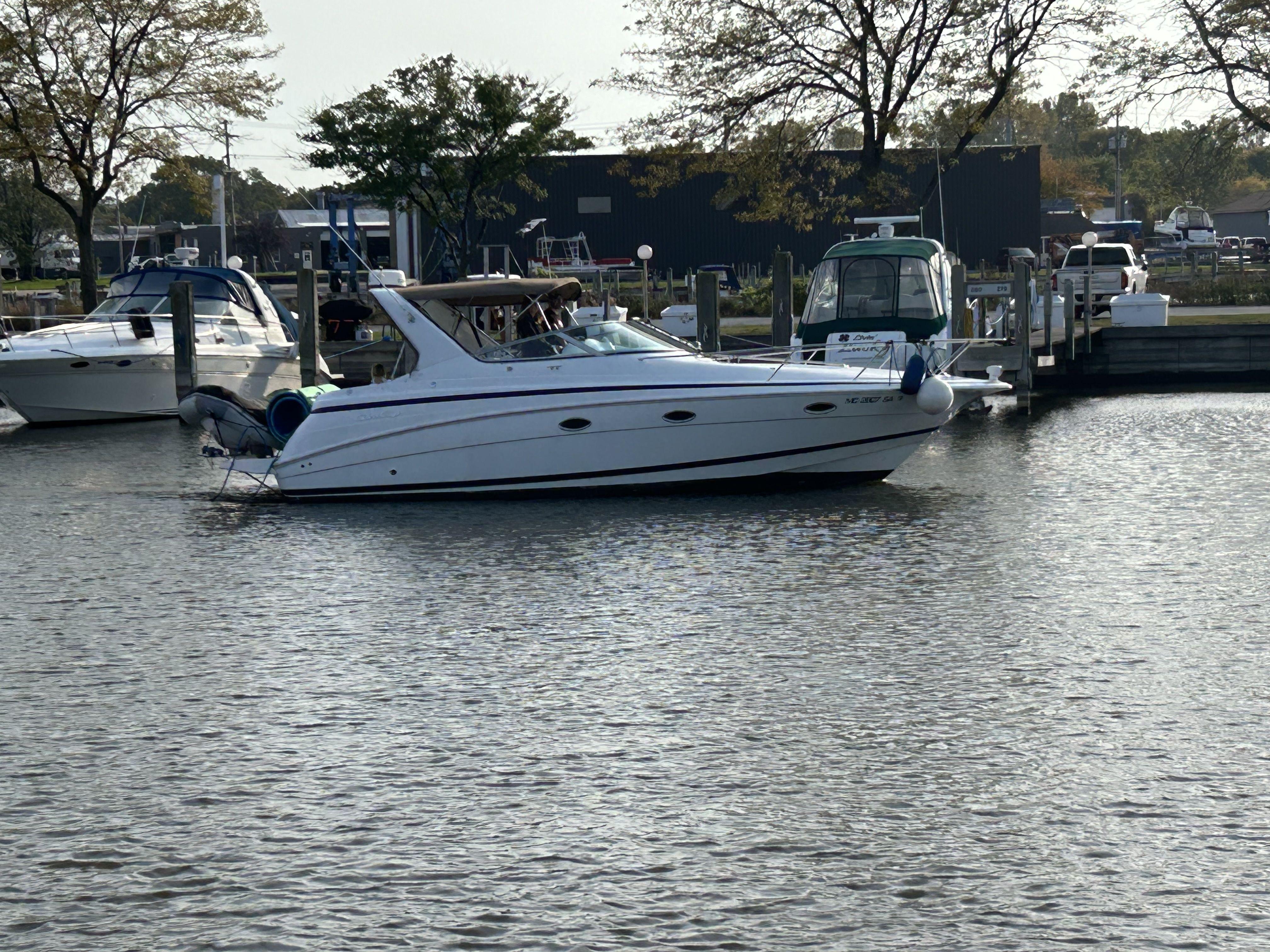 Chris-Craft 320EXPRESS Image 1