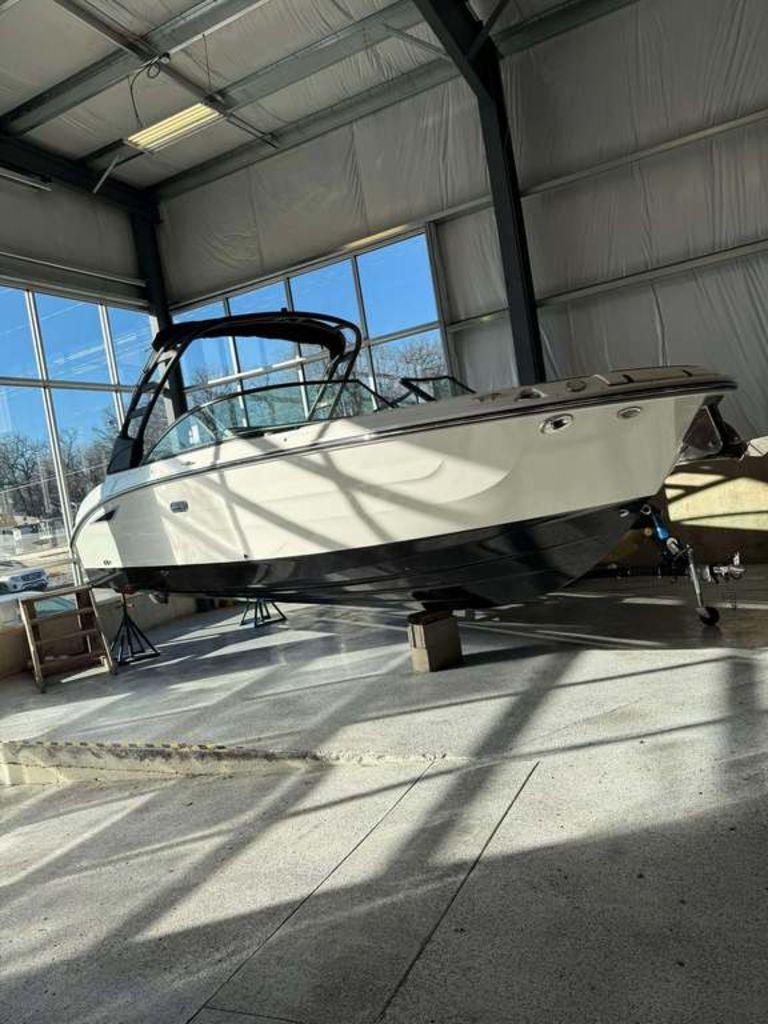 Sea Ray SDX 270