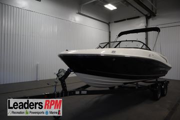 2024 Bayliner VR5 Bowrider
